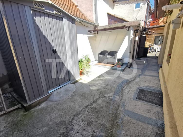 Apartament cu 2 camere nedecomandat, mobilat în Orașul de Jos
