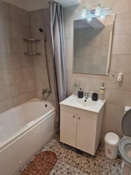 Apartament cu 2 camere decomandat, mobilat în Apărătorii Patriei