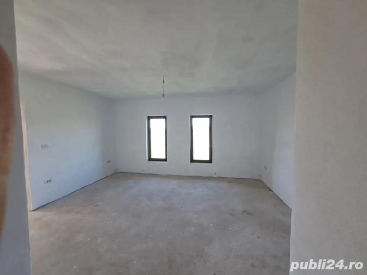 Casă cu 3 camere în Fântânele
