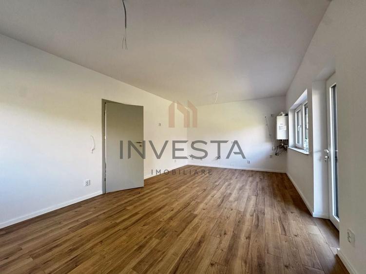 Duplex cu 4 camere cu Canalizare în Florești