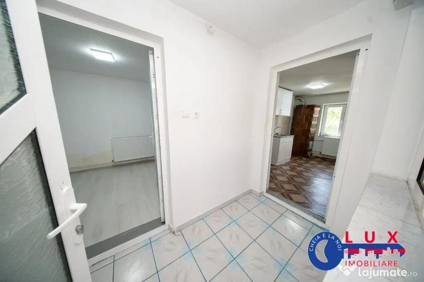 Casă cu 2 camere cu Teren 295 Mp în Babadag