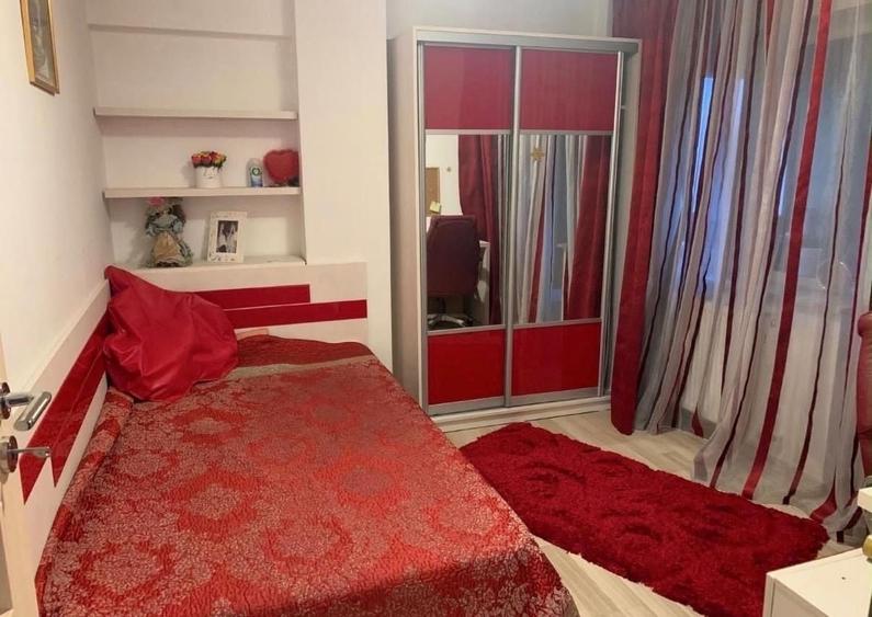 Apartament cu 3 camere decomandat în Babadag
