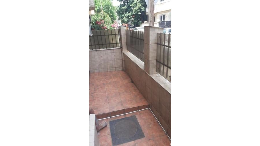 Casă individuală cu 8 camere cu Teren 200 Mp în Unirii