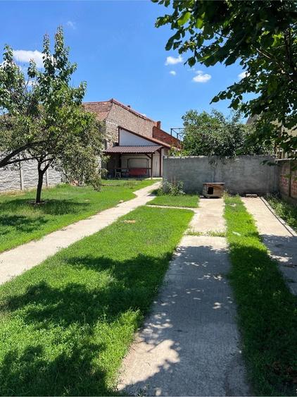 Casă cu 2 camere cu Teren 367 Mp în Central
