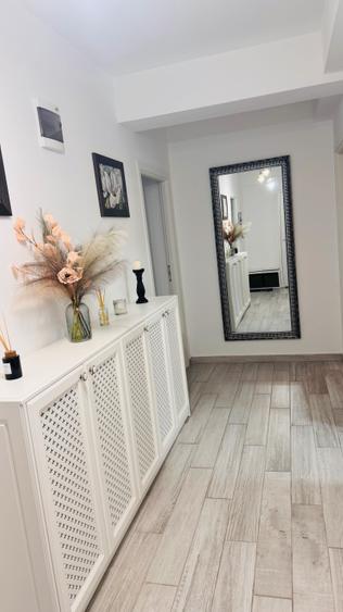 Apartament cu 3 camere decomandat în Valea Adâncă