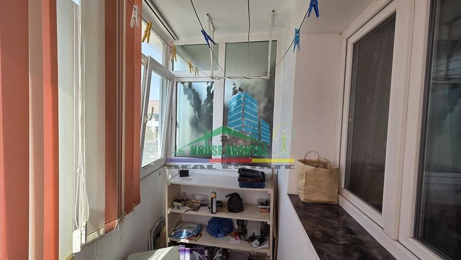 Apartament cu 3 camere decomandat în Obor