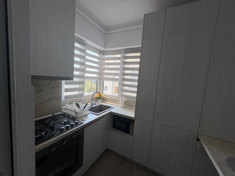 Apartament cu 2 camere semidecomandat, mobilat în Sebastian