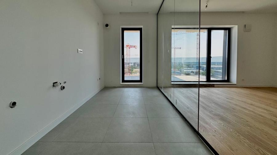 Apartament cu 3 camere decomandat în Pipera