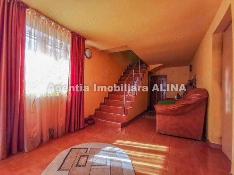 Casă cu 3 camere în Vulcan