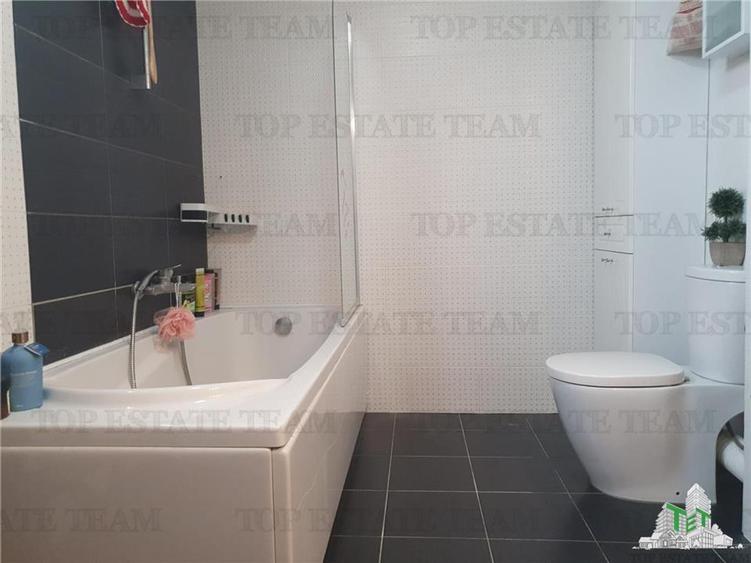 Apartament cu 3 camere decomandat, mobilat în Sat Vacanță