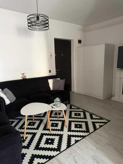 Apartament cu 2 camere decomandat în Florești