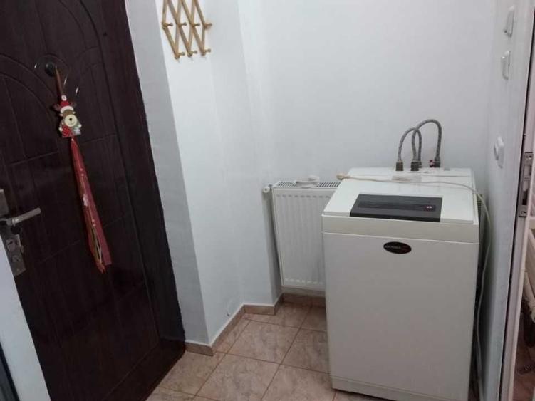 Garsonieră decomandată în Zahana
