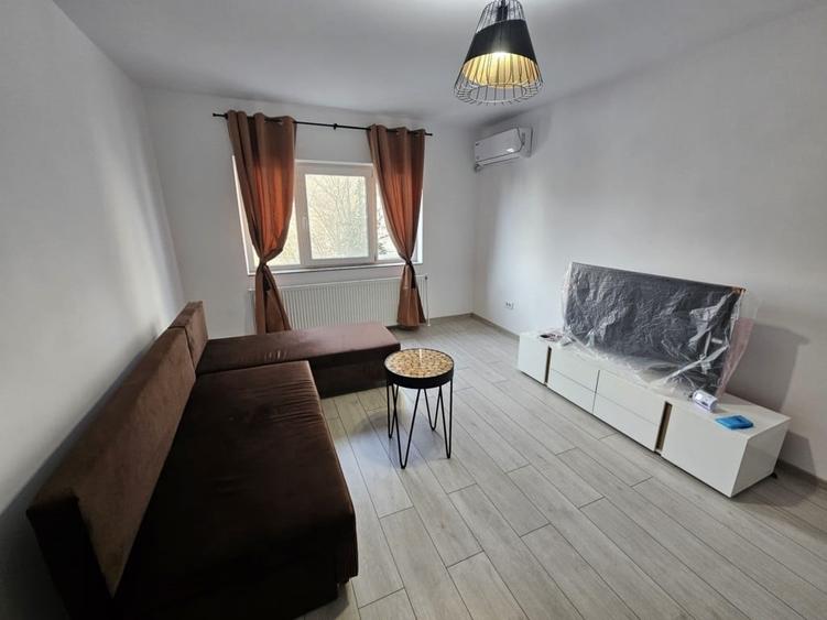 Apartament cu 2 camere decomandat în Faleza Nord