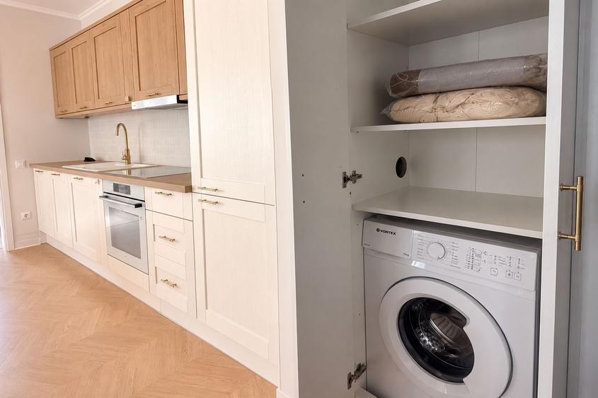 Apartament cu 2 camere semidecomandat, mobilat în Florești