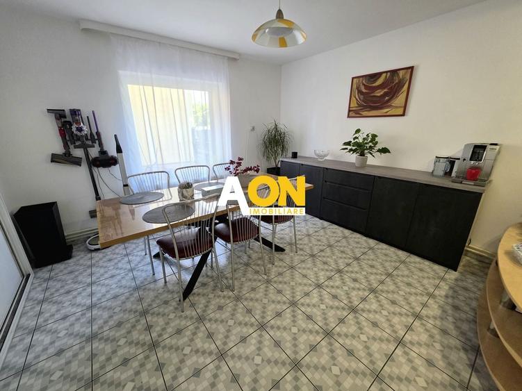 Casă individuală cu 4 camere cu Canalizare în Central