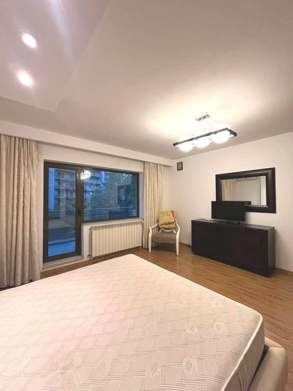 Apartament cu 3 camere decomandat, mobilat în Herăstrău