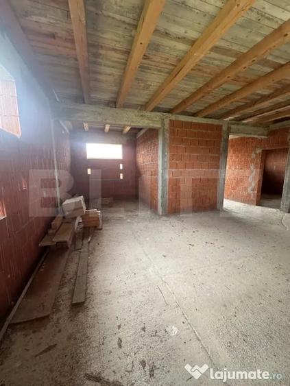 Casă cu 3 camere cu Teren 592 Mp în Central