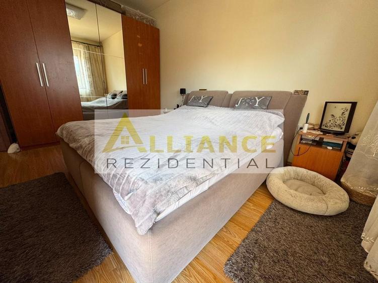 Casă individuală cu 4 camere cu Canalizare în Glina