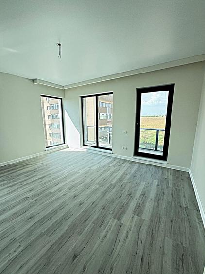 Apartament cu 2 camere decomandat în Tomis Plus