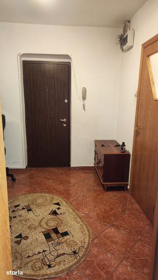 Apartament cu 2 camere semidecomandat în Militari