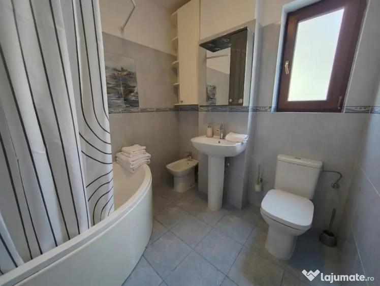 Apartament cu 3 camere decomandat în Valea Adâncă