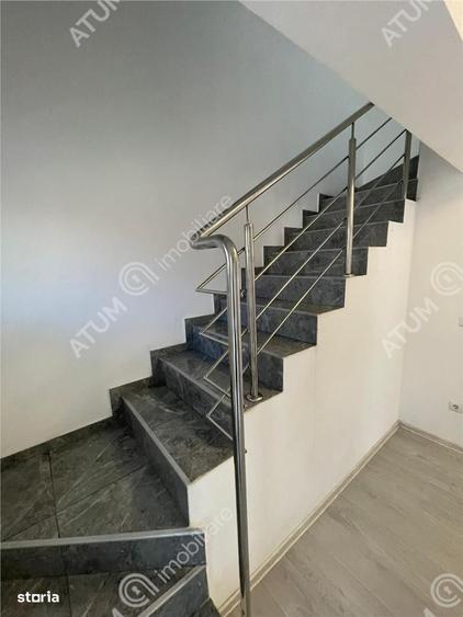 Casă cu 4 camere decomandat cu Canalizare în Daia