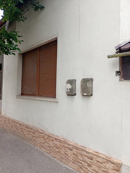Casă individuală cu 2 camere cu Canalizare în Lipovei