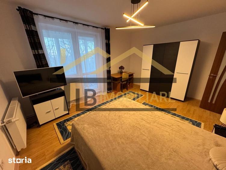 Apartament cu 2 camere decomandat în Cornișa
