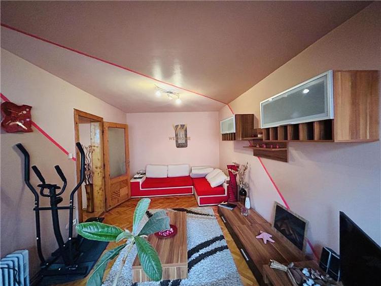 Apartament cu 2 camere decomandat în Vasile Aaron