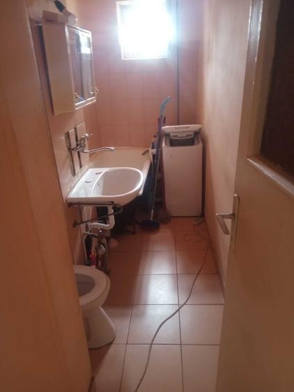 Apartament cu 4 camere semidecomandat în Dâmbovița