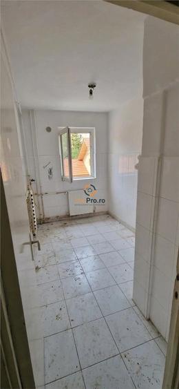 Apartament cu 2 camere decomandat în Dâmbovița