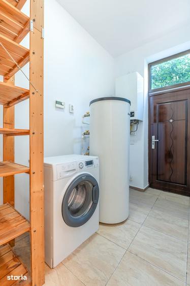 Casă cu 5 camere cu Teren 650 Mp în Agigea