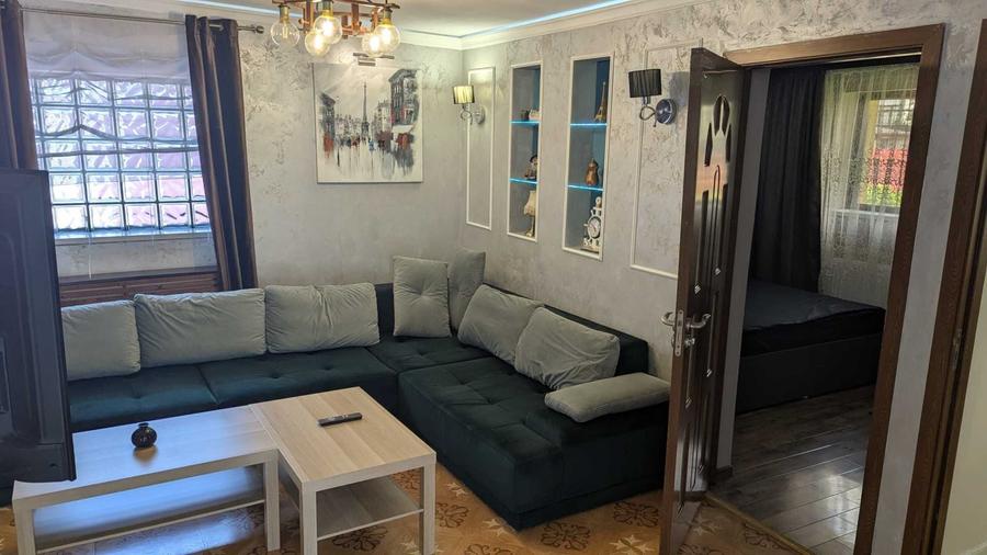 Apartament cu 3 camere decomandat în Tineretului