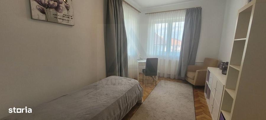 Casă cu 4 camere în Sub Arini