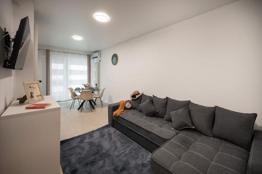 Apartament cu 2 camere decomandat în Mamaia-Sat