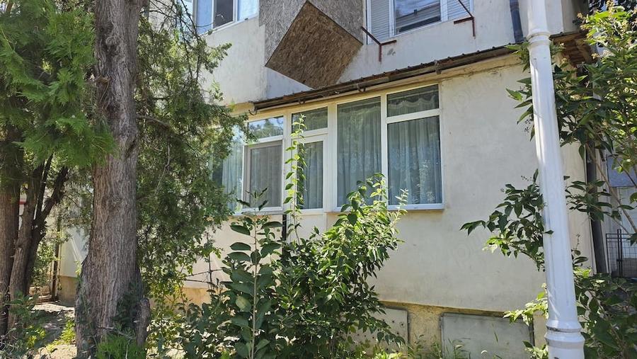 Apartament cu 2 camere decomandat în Micro 21