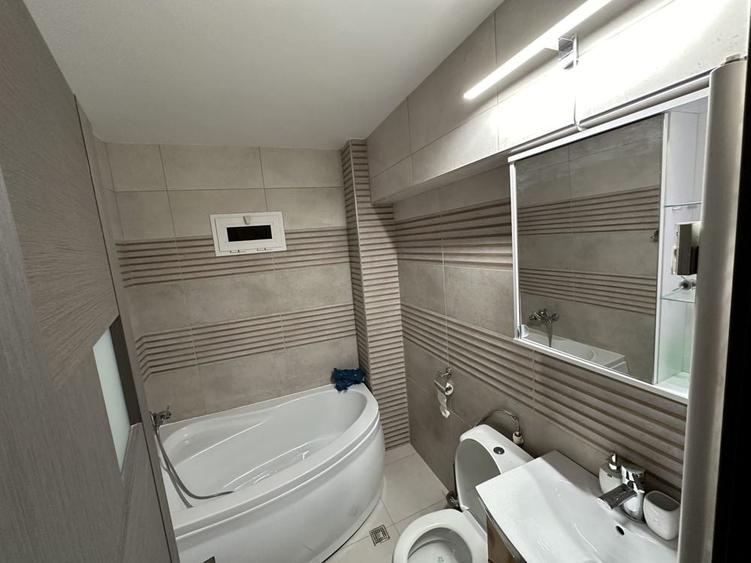 Apartament cu 2 camere decomandat în Ultracentral