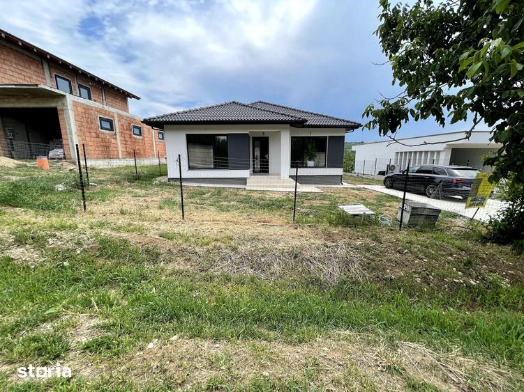 Casă cu 4 camere cu Teren 750 Mp în Paleu
