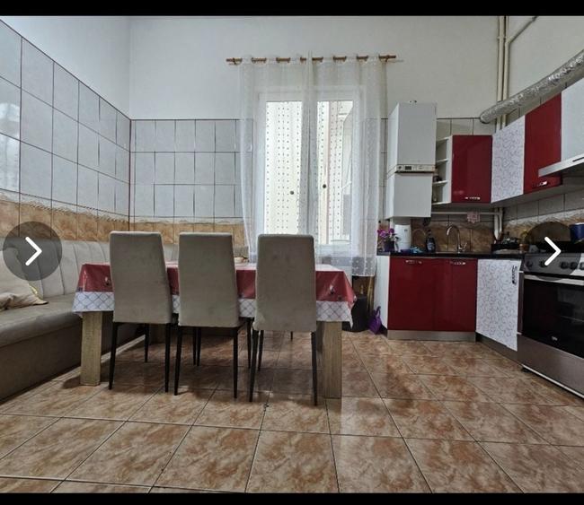 Apartament cu 4 camere decomandat în Victoriei — fotografia 2