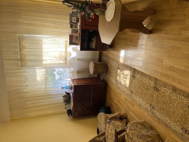 Apartament cu 3 camere decomandat în Holt