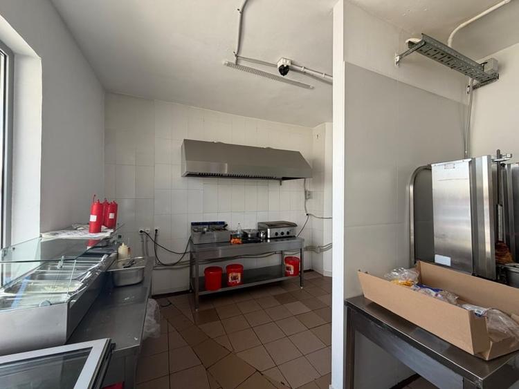 Spațiu comercial, de 37 mp, în Rovine