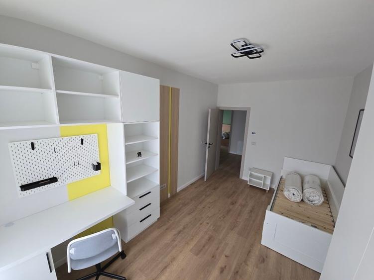 Duplex cu 3 camere cu Canalizare în Ghiroda