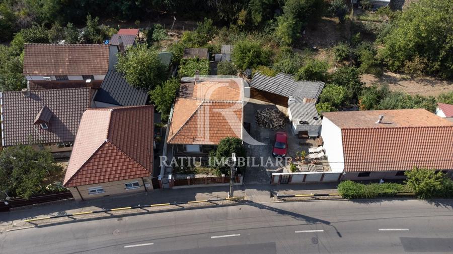 Casă individuală cu 3 camere cu Canalizare în Spitalul Județean