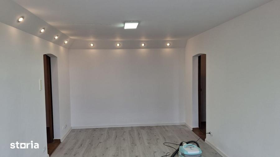 Apartament cu 2 camere semidecomandat în Colentina