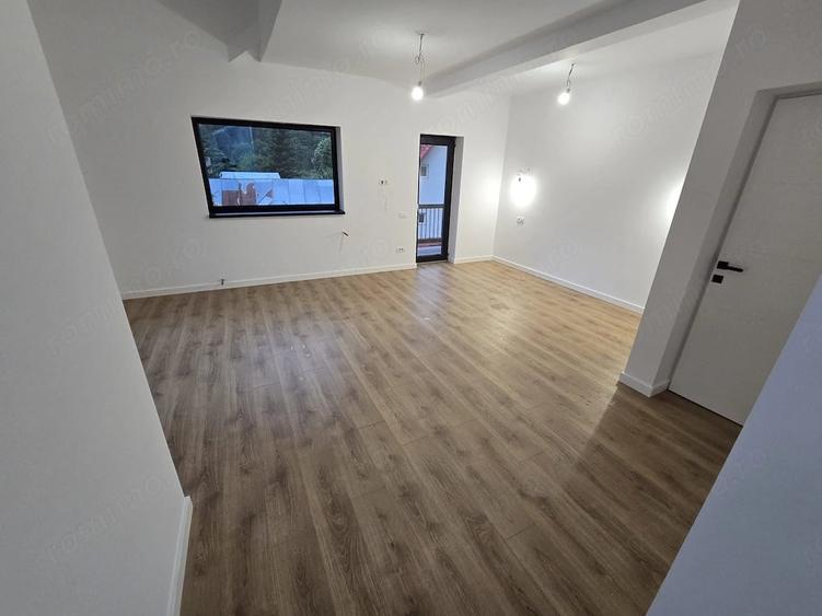 Apartament cu 4 camere decomandat în Zamora