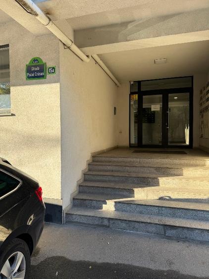 Apartament cu 2 camere decomandat în Păcii