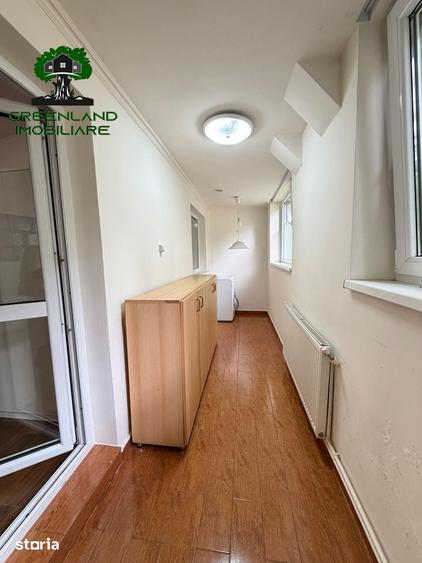 Apartament cu 3 camere decomandat în Nicolina