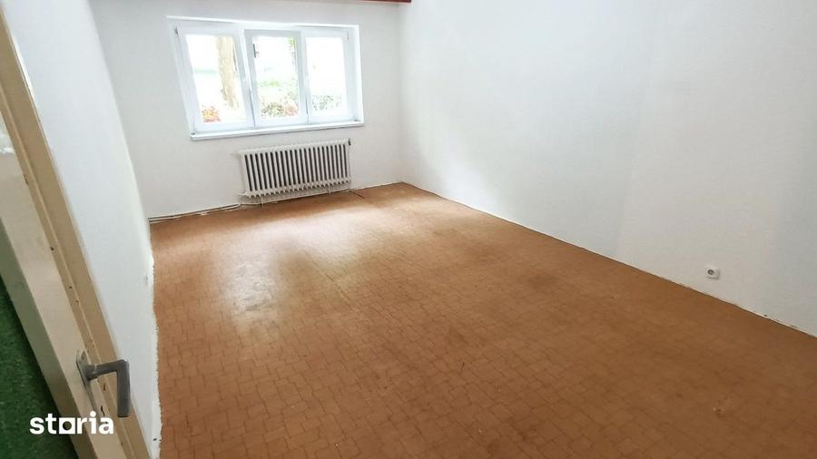 Apartament cu 3 camere decomandat în Zorilor
