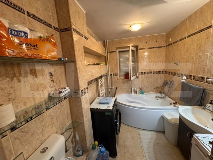 Apartament cu 2 camere semidecomandat, mobilat în Valea Rosie
