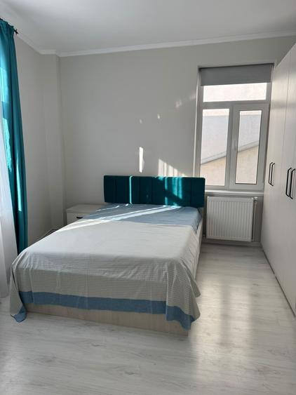 Apartament cu 3 camere decomandat în Moșilor